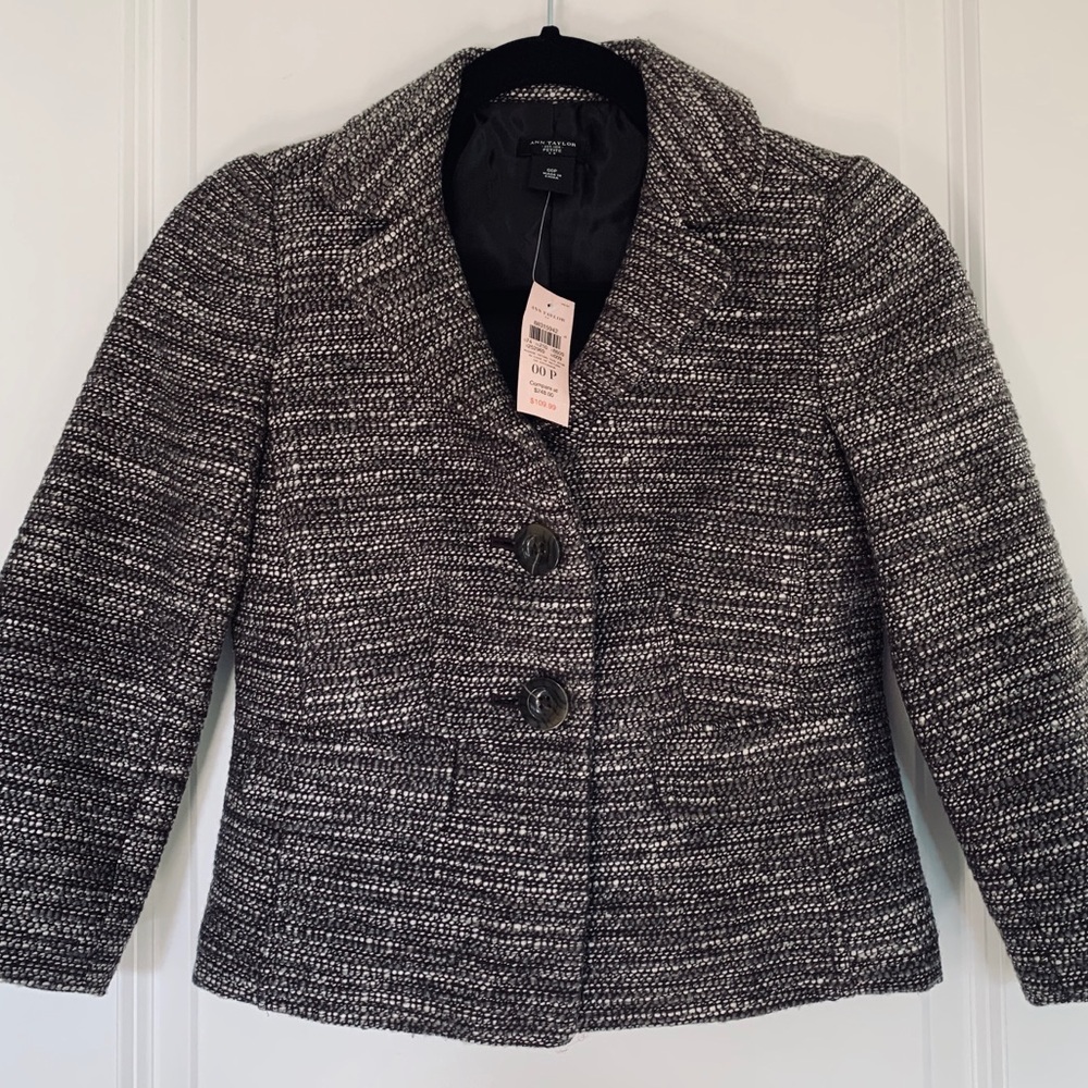 Gorgeous Ann Taylor Button Tweed Blazer